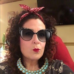 Meet your Posher, Dawn